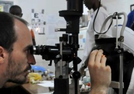 Oční lékař Blažek hovořil v rozhlasových Záletech o práci dobrovolníka v Ghaně