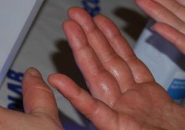 Myjete si správně ruce? Zjistíte to v Pardubické nemocnici při Dni hygieny rukou