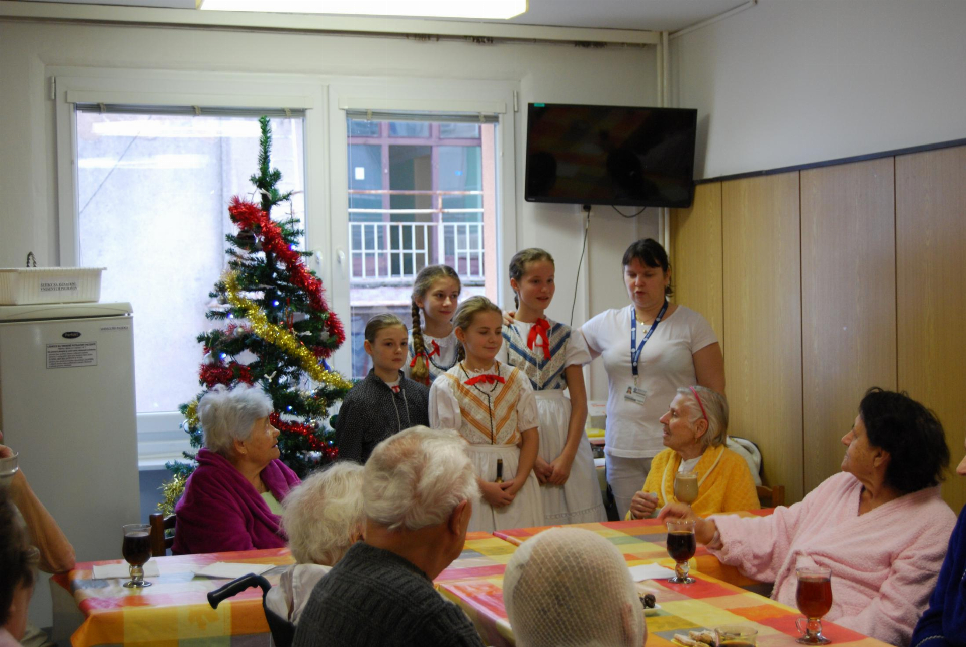 Geriatrické centrum rozezněly vánoční písně dětí ze souboru Radost