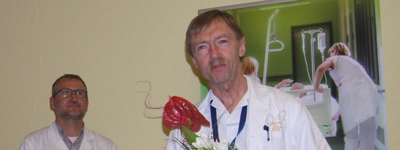 Vedení Pardubické nemocnice děkovalo docentu Ehlerovi za řízení Neurologické kliniky